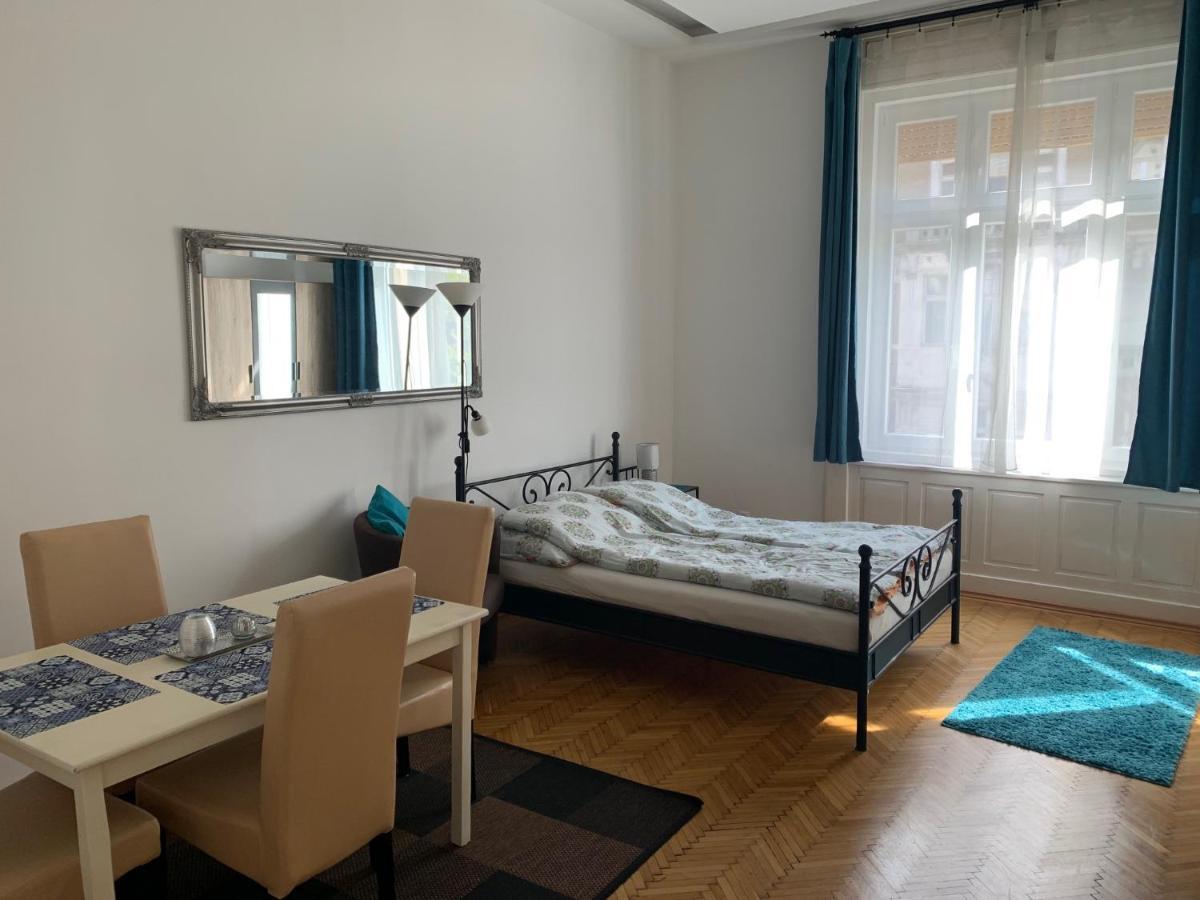 Mester4 Apartman Near To The Danube Budapest Bagian luar foto